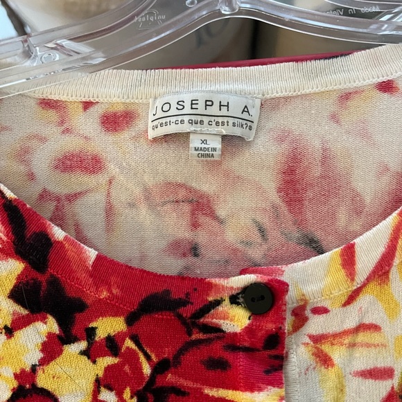 Joseph A Three-quarter Sleeve Cardigan Floral Sweater - Picture 6 of 6